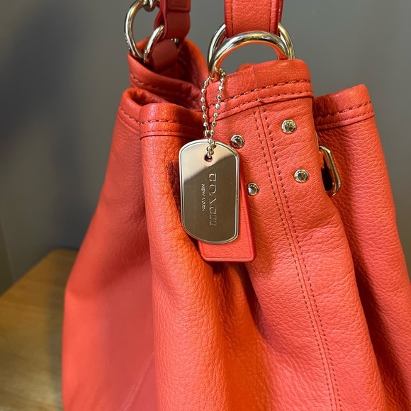 Coach pebbled Leather Turnlock Tie bucket bag purse - Picture 5 of 16